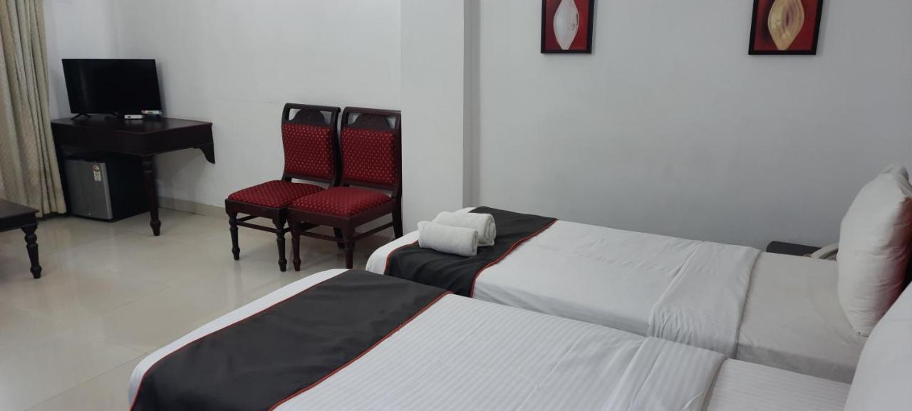 Gee Bee Palace Angamali Dış mekan fotoğraf