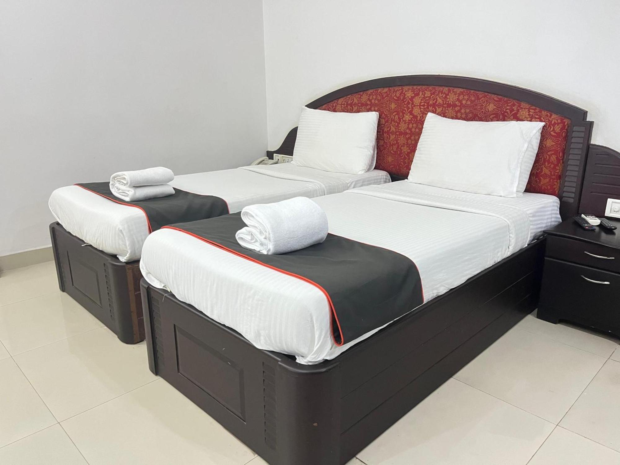 Gee Bee Palace Angamali Dış mekan fotoğraf