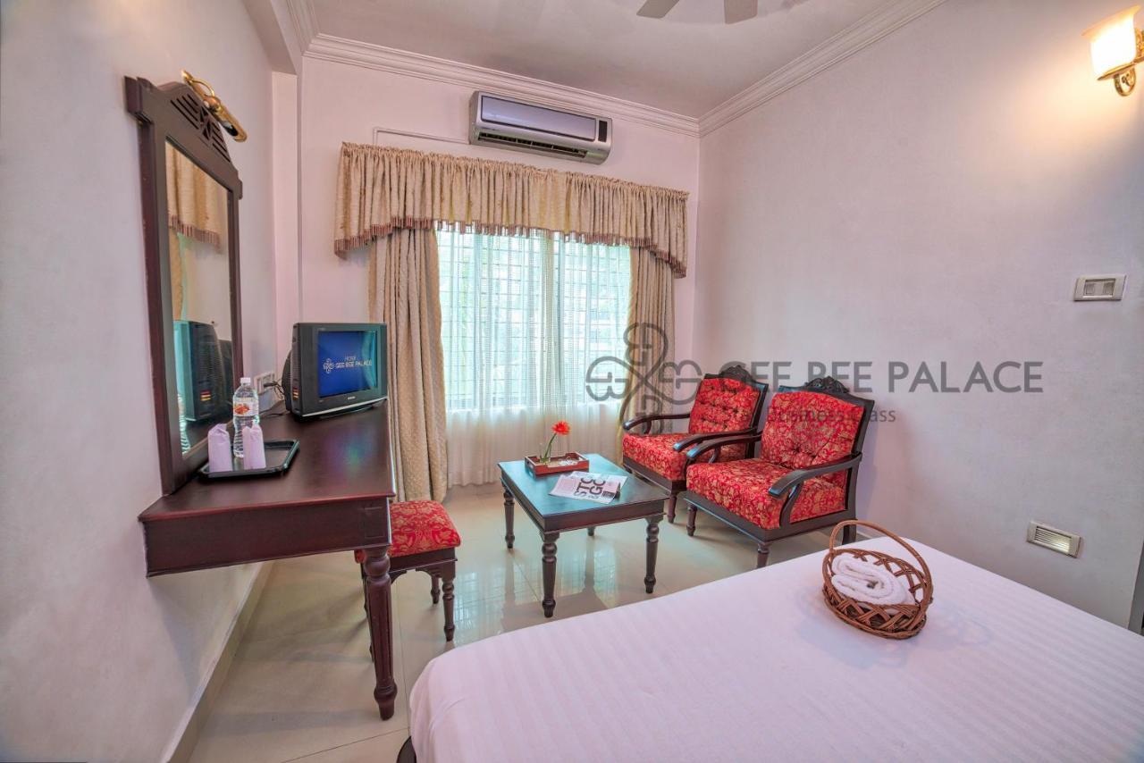 Gee Bee Palace Angamali Dış mekan fotoğraf